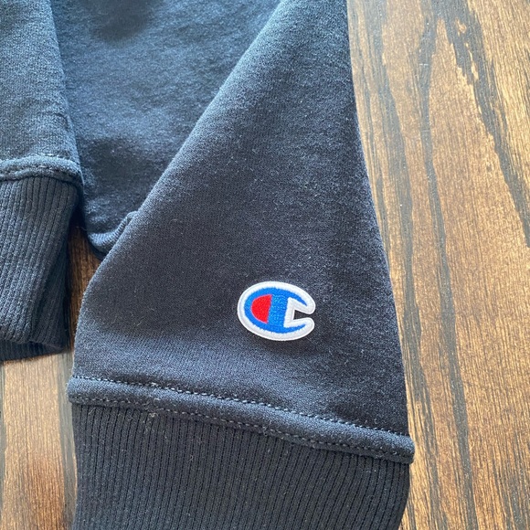 Champion Sweatshirt - Picture 10 of 14
